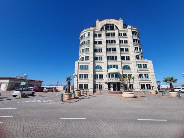 381  m² Office Space