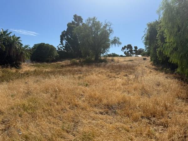 2 874 m² Land