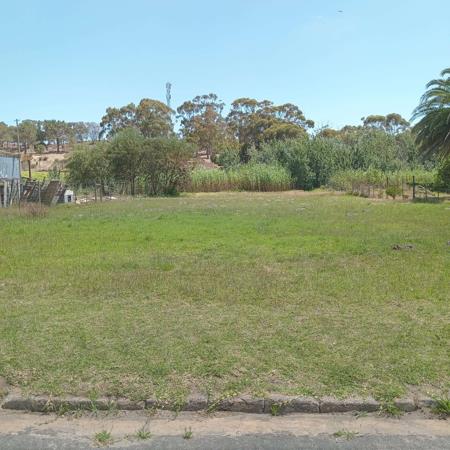 1 564 m² Land