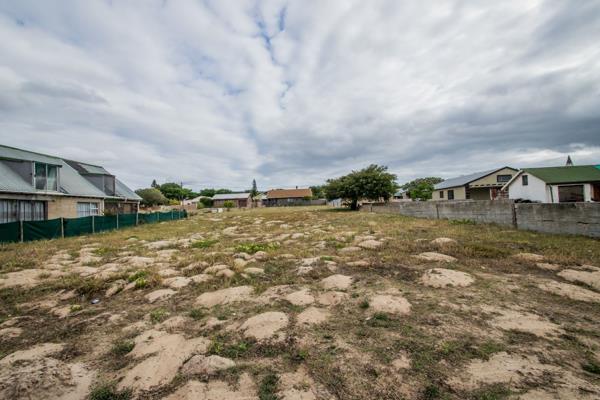 1 190 m² Land