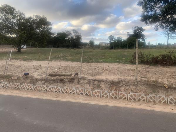 747 m² Land