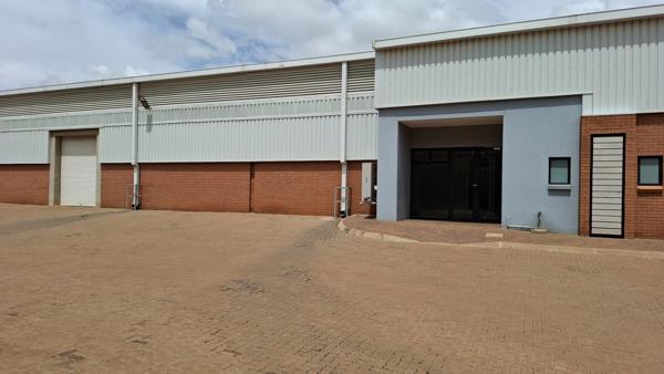 868  m² Industrial space