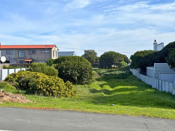 595 m² Land