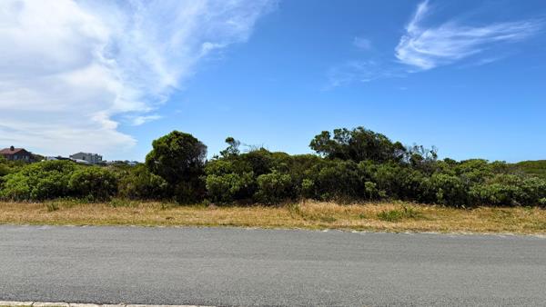 385 m² Land