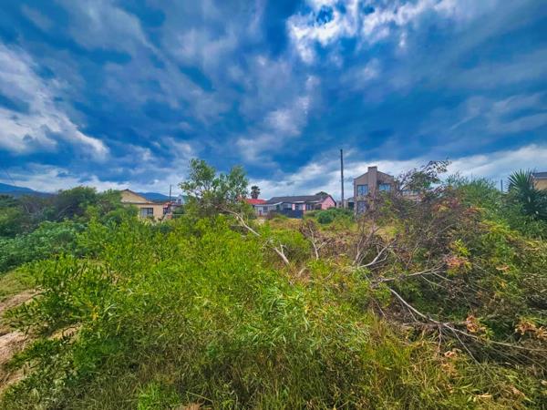 412 m² Land