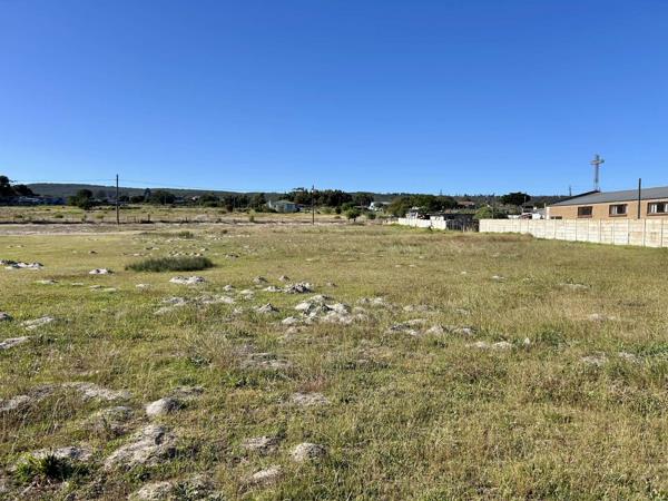 3 953 m² Land