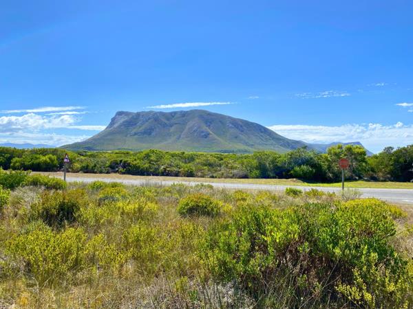 715 m² Land