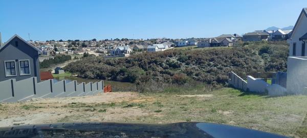 711 m² Land