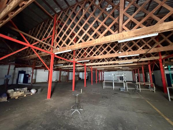 1 166  m² Industrial space