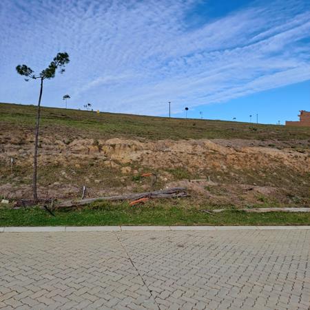 326 m² Land