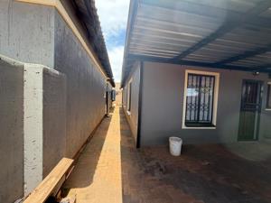 House in Protea Glen