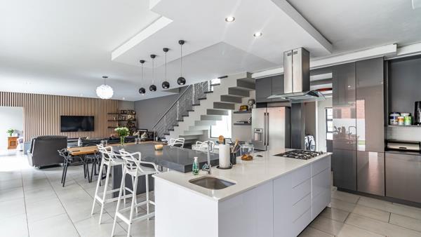 5 Bedroom House
