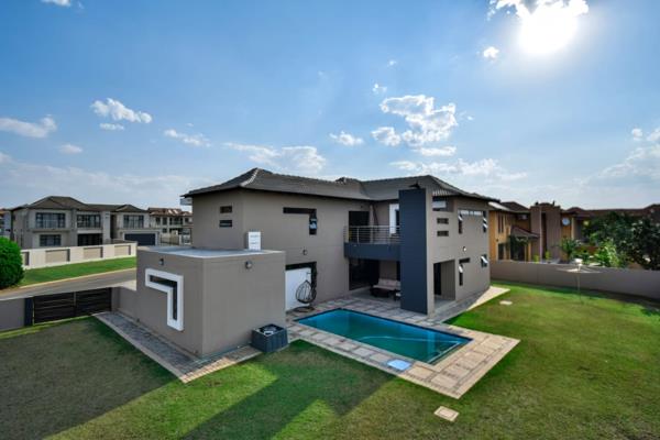 6 Bedroom House