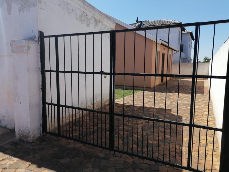 2 Bedroom House