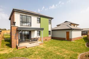 House in Douglasdale