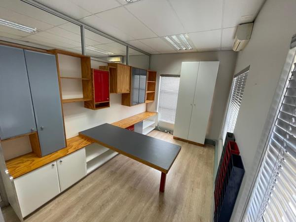 74  m² Commercial space