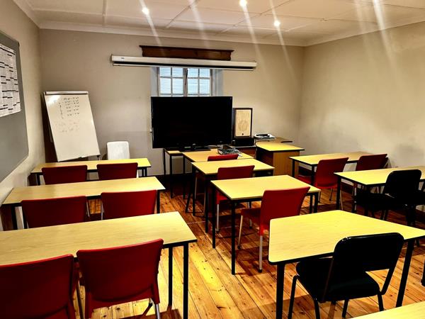 420  m² Commercial space