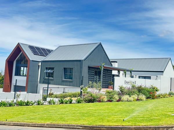 1 Bedroom Garden Cottage