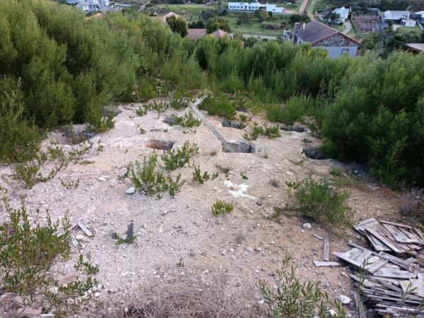 859 m² Land