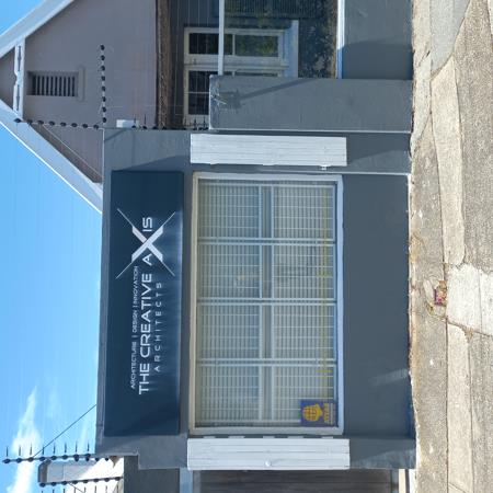 33  m² Commercial space