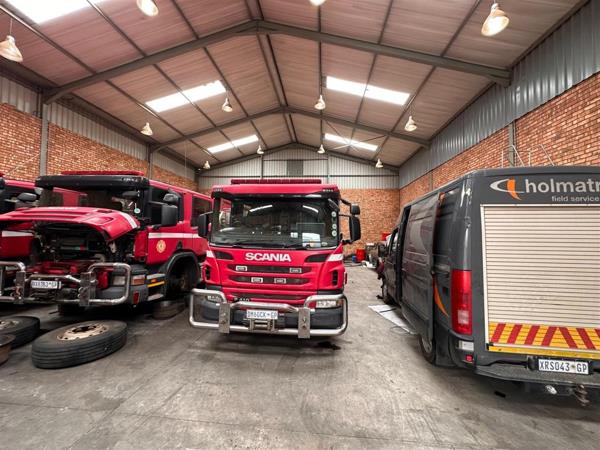 1 000  m² Industrial space