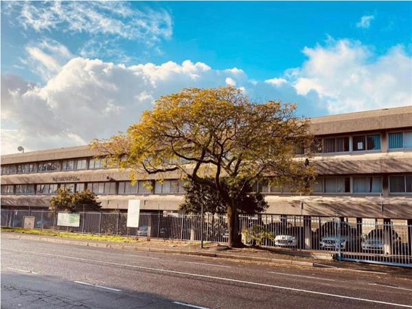 400  m² Office Space