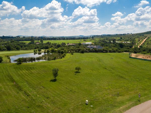 3 078 m² Land