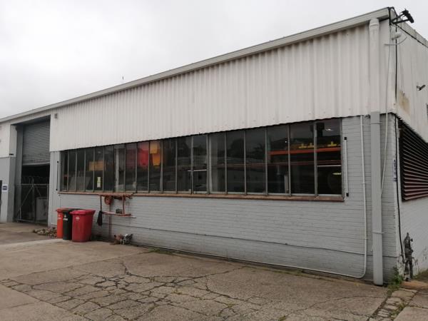 484 m² Industrial space