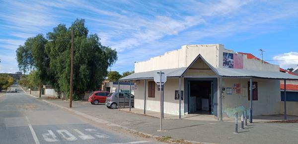 215  m² Retail Space