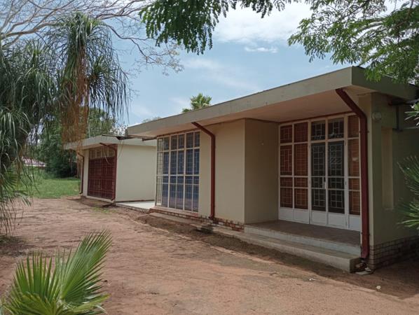 1 771  m² Office Space