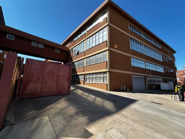 12 141  m² Industrial space