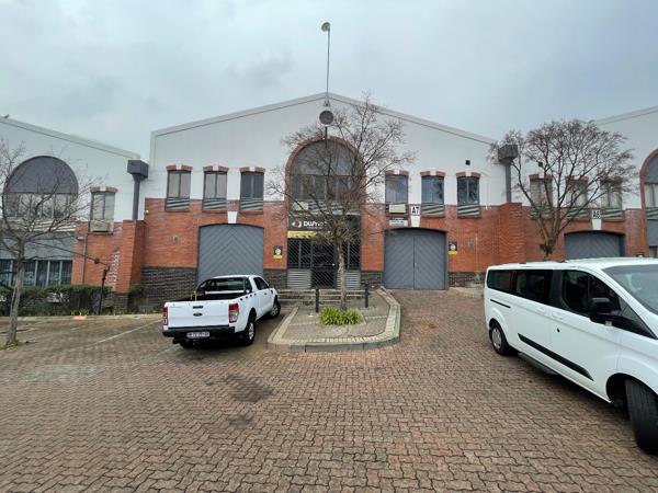 648  m² Industrial space