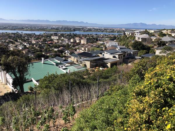 799 m² Land