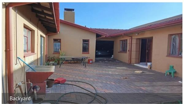 5 Bedroom House
