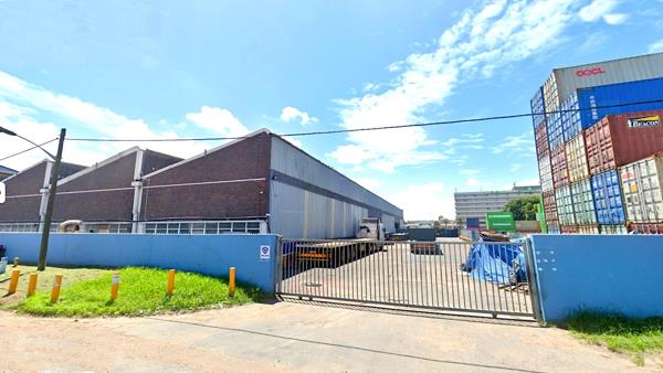 4 831  m² Industrial space