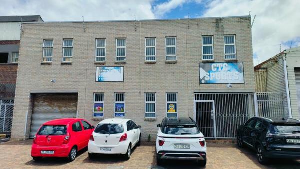 775  m² Commercial space