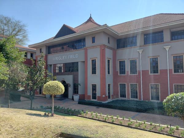 438.3  m² Commercial space