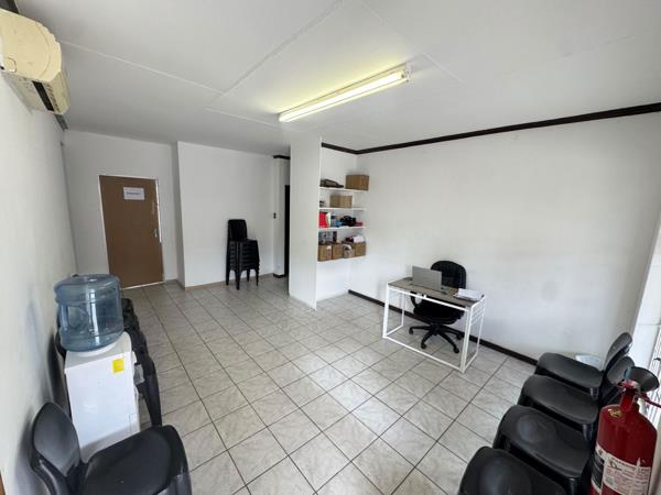 98  m² Commercial space