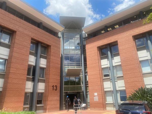 272  m² Office Space