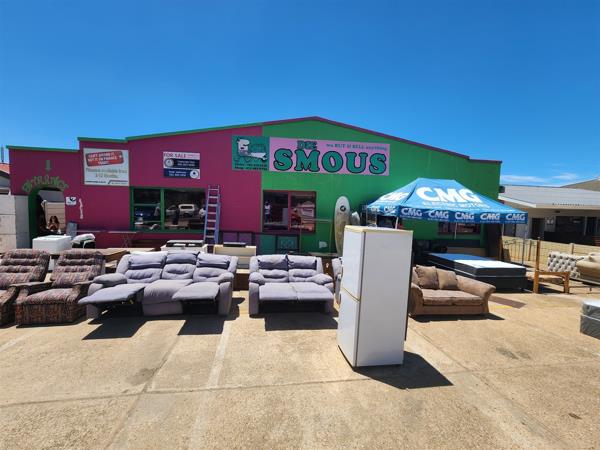 276  m² Commercial space