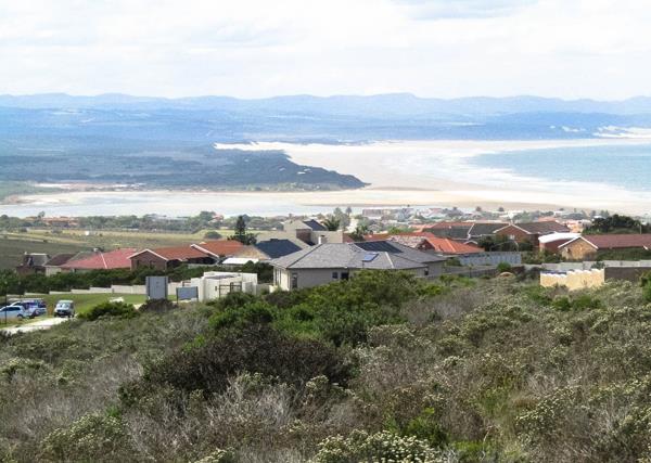 875 m² Land