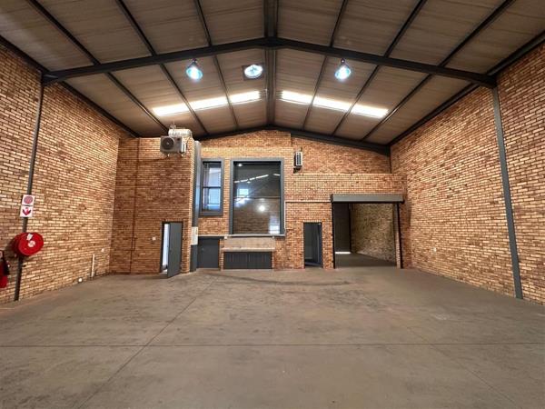 1 544  m² Industrial space