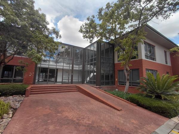 345  m² Commercial space