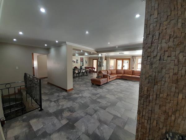 5 Bedroom House
