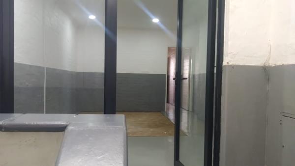 415  m² Commercial space