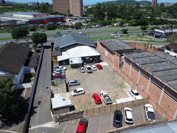 583  m² Commercial space