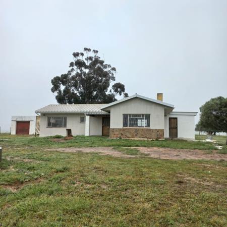 28.7 ha Farm with House