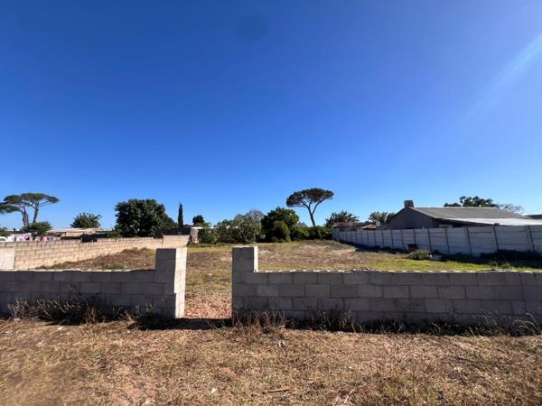 942 m² Land