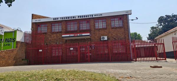 1 100  m² Industrial space