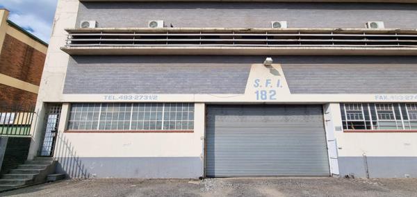 1 100  m² Industrial space